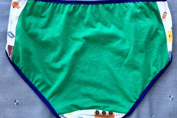 Constructies Green Tush: small undies made from Tshirts