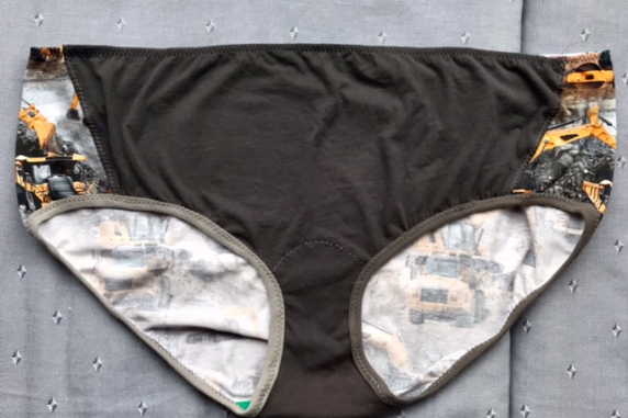 Constructies: really XL undies made from Tshirts