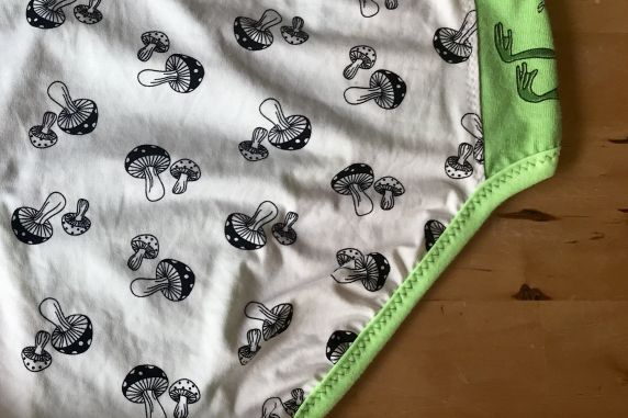 Frog Series Play Dead: medium large undies made from Tshirts