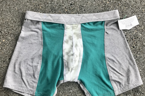 Grogu: 31 inch waist medium waistband tshirt briefs
