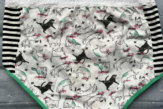 Ninja Kitty White Lace: large undies made from Tshirts