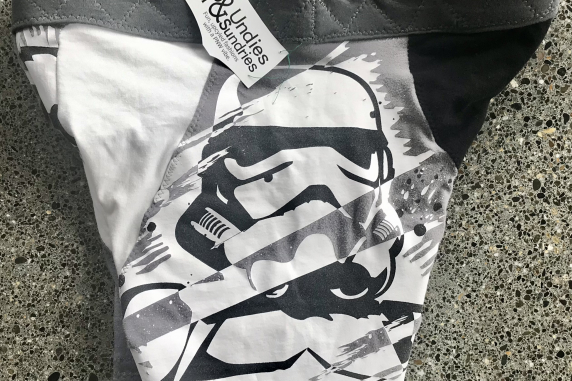 Star Wars Grey: 35 inch waist medium tshirt briefs