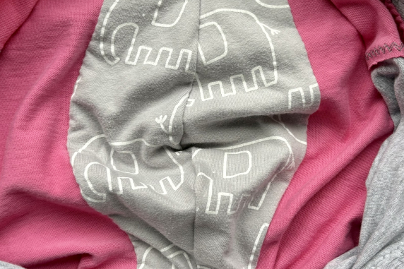 Tea Bag: medium large tshirt briefs